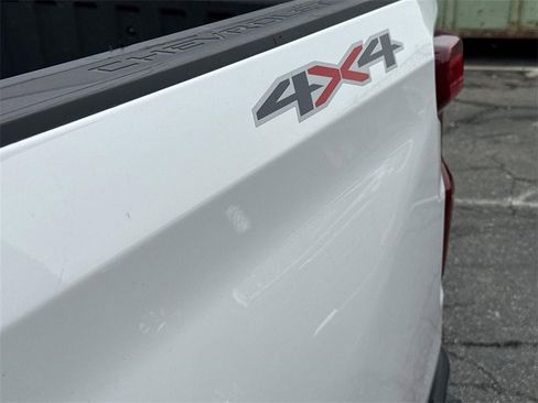 Used 2025 Chevrolet Silverado 1500 LT image 29