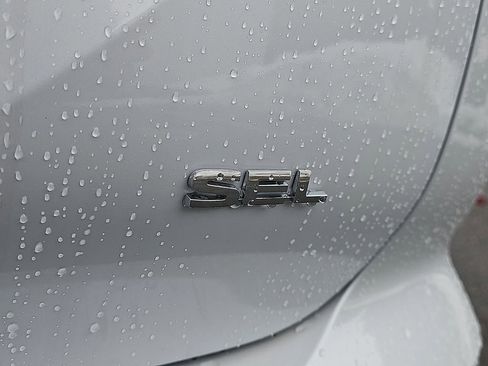 New 2026 Mitsubishi Outlander SEL image 23