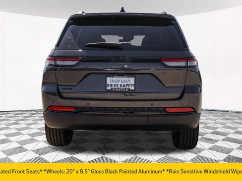 New 2025 Jeep Grand Cherokee Altitude image 10