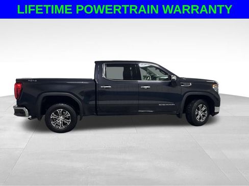 Used 2025 GMC Sierra 1500 SLT image 2