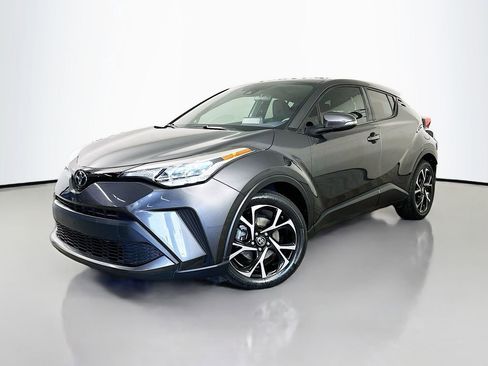 Used 2021 Toyota C-HR XLE image 3