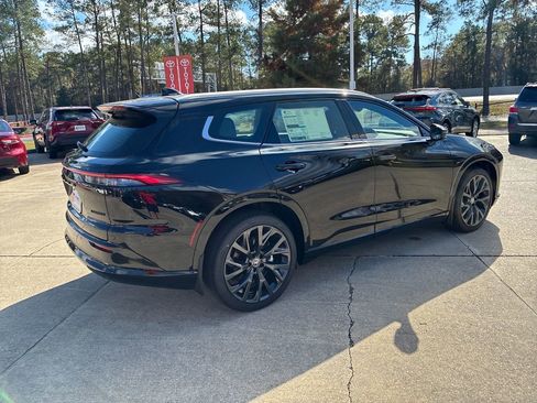 New 2025 Toyota Crown Signia image 7