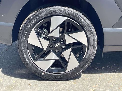 New 2026 Hyundai Kona Limited FWD image 8