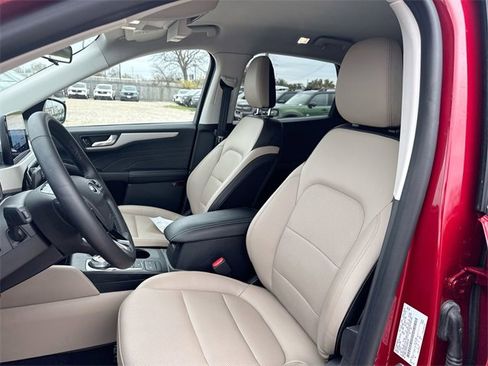 Used 2022 Ford Escape SEL image 17