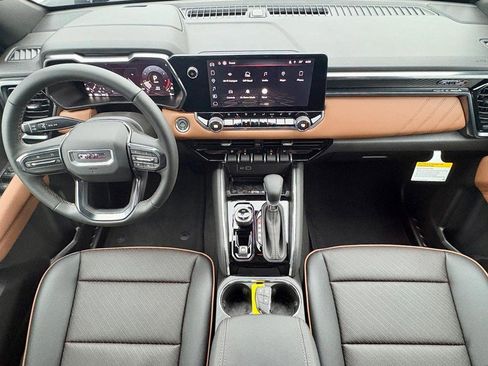 New 2026 GMC Canyon AT4 w/ AT4 Premium Package image 13