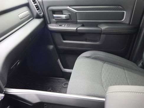 Used 2025 RAM 2500 Big Horn AWD/4WD image 14