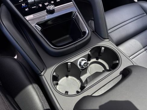 Certified 2026 Porsche Cayenne GTS AWD/4WD image 24