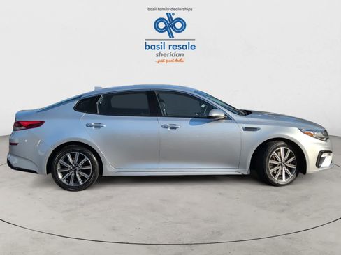 Used 2019 Kia Optima EX image 9