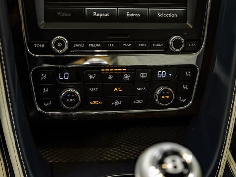 Used 2018 Bentley Flying Spur W12 AWD/4WD image 34