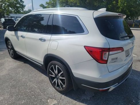 Used 2019 Honda Pilot Touring image 3