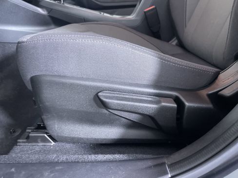 Used 2024 Subaru Crosstrek 2.0i image 13