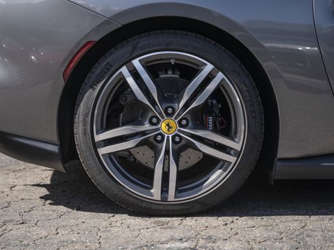 Used 2022 Ferrari Portofino M image 13