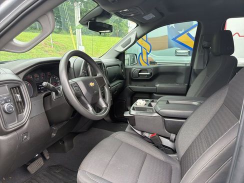 Used 2024 Chevrolet Silverado 1500 Custom RWD image 2