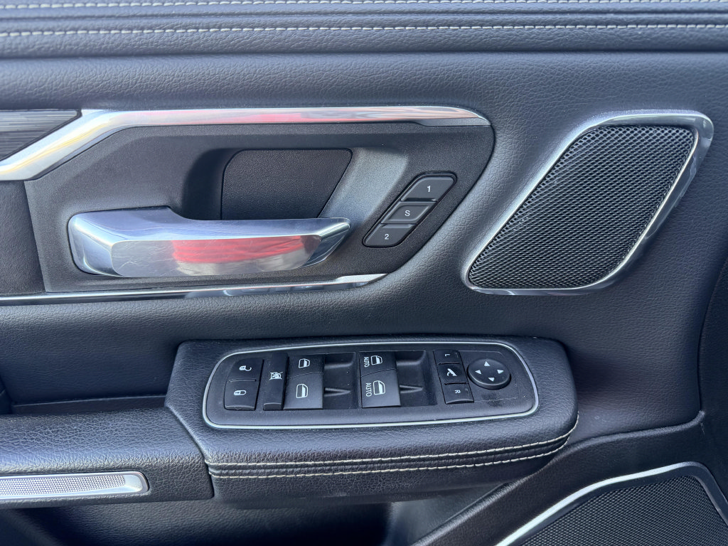 Used 2023 RAM 1500 Laramie AWD/4WD image 16