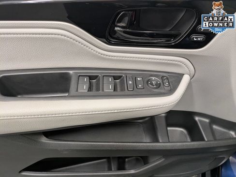 Used 2023 Honda Odyssey Touring image 9