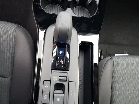 New 2026 Toyota Prius LE image 13