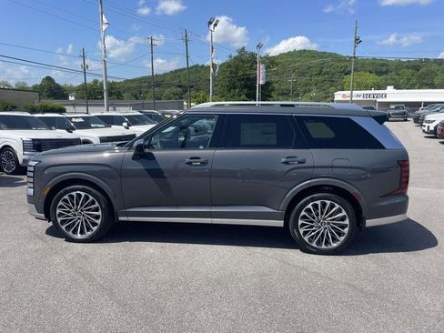 New 2026 Hyundai Palisade Calligraphy FWD image 2