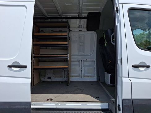 Used 2017 Mercedes-Benz Sprinter 2500 image 13