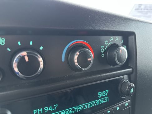 Used 2024 GMC Savana 2500 w/ Driver Convenience Package image 18