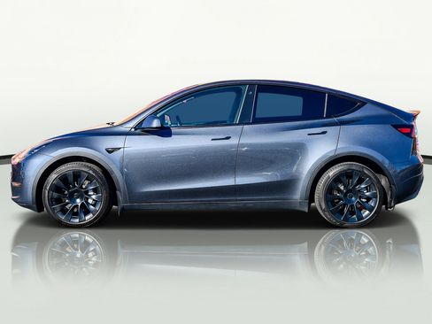 Used 2023 Tesla Model Y Long Range image 43