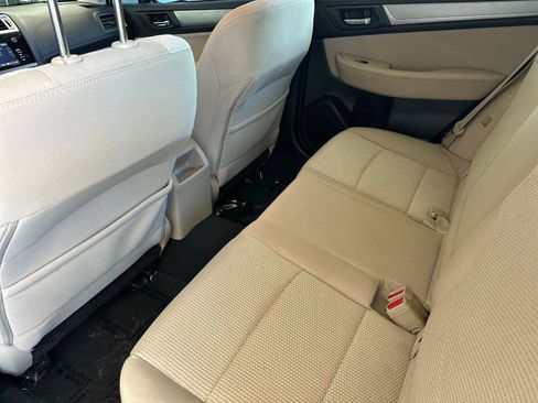 Used 2017 Subaru Outback 2.5i Premium AWD/4WD image 11
