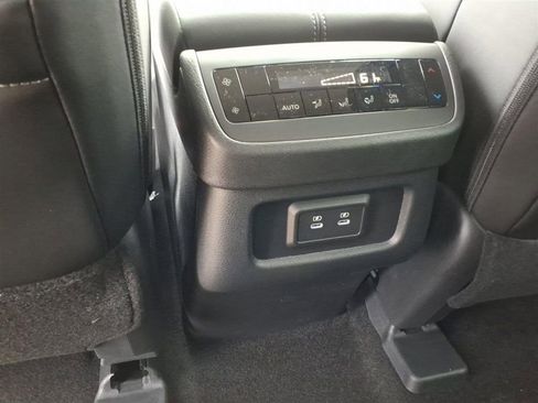 New 2026 Nissan Pathfinder SL image 28