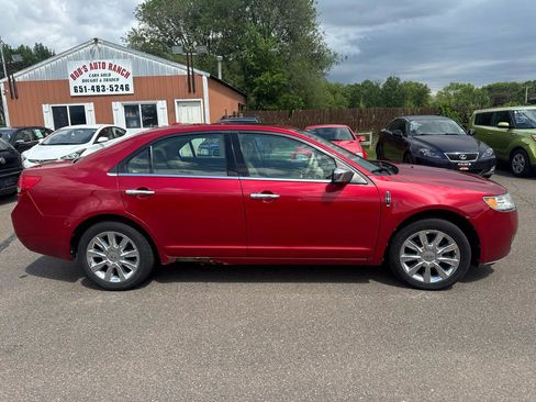 Used 2010 Lincoln MKZ FWD image 4