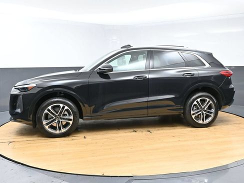 Used 2025 Audi Q5 Premium w/ Convenience Package AWD/4WD image 6