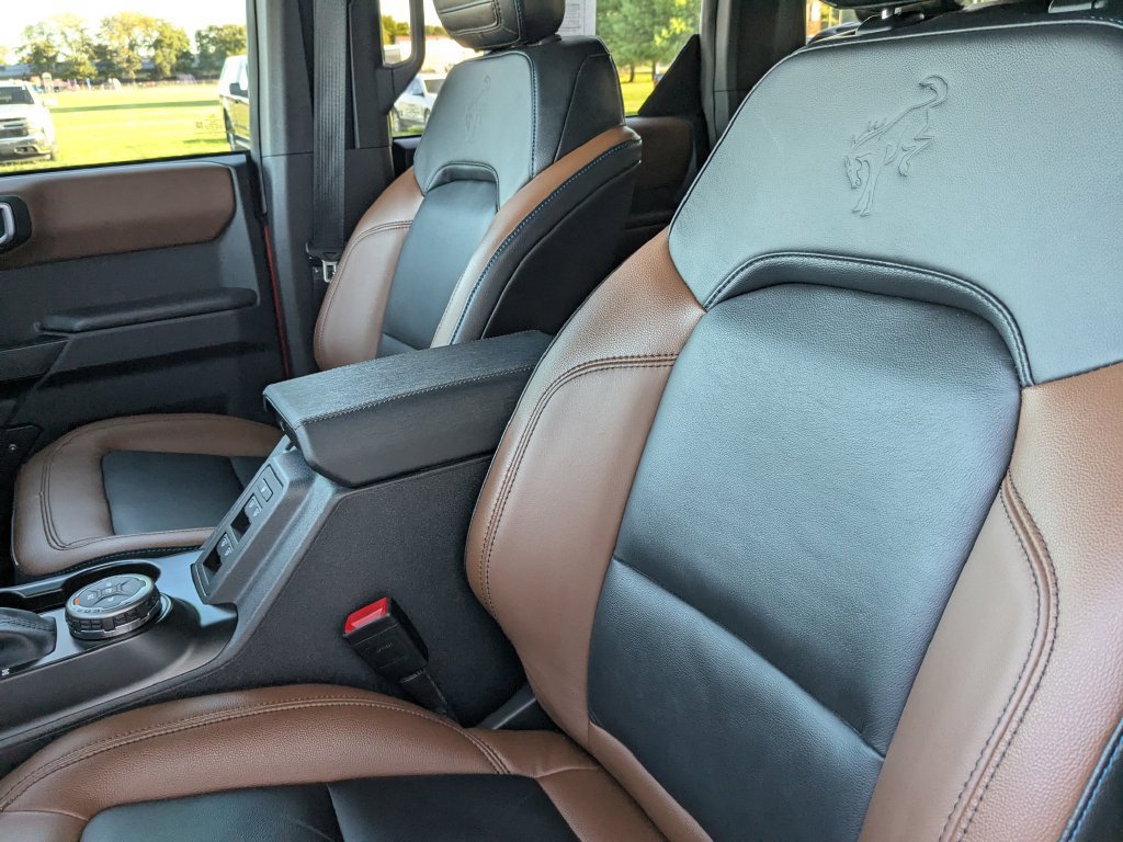 Used 2024 Ford Bronco Outer Banks AWD/4WD image 25