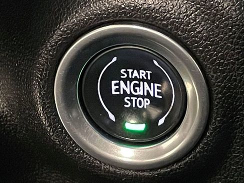 Used 2022 Chevrolet Silverado 1500 Custom image 28