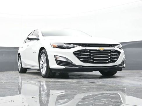 Used 2021 Chevrolet Malibu LT image 50