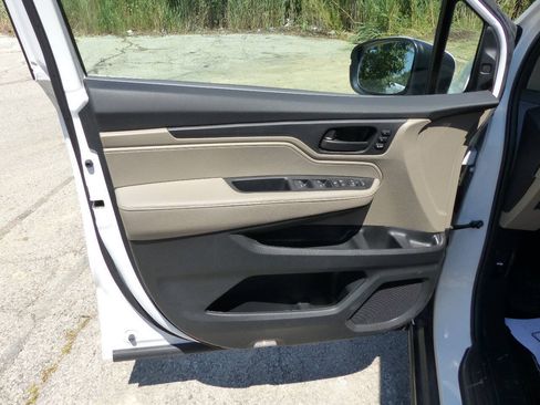 Used 2024 Honda Odyssey EX-L image 19