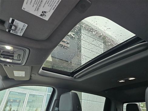 Used 2022 Chevrolet Silverado 1500 LTZ image 24