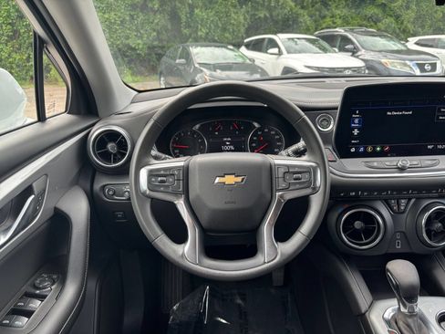 Used 2026 Chevrolet Blazer LT FWD image 33