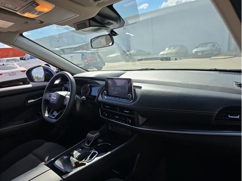 Used 2026 Nissan Rogue SV image 9