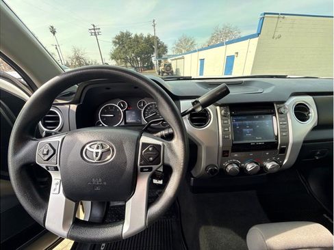 Used 2017 Toyota Tundra SR5 image 21
