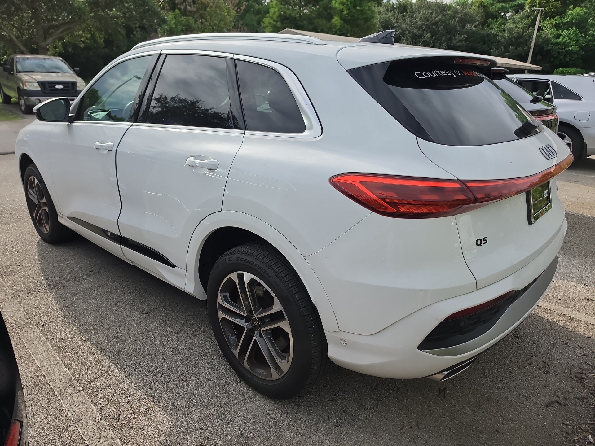 Certified 2025 Audi Q5 Premium w/ Convenience Package AWD/4WD image 6