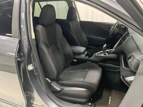 Used 2024 Subaru Outback Premium image 8