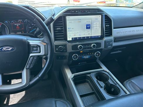 Used 2022 Ford F250 Lariat w/ Lariat Value Package AWD/4WD image 18