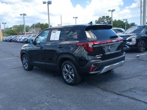 Used 2024 Kia Seltos LX AWD/4WD image 8