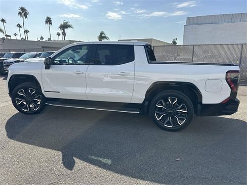 Used 2025 GMC Sierra EV Denali image 7