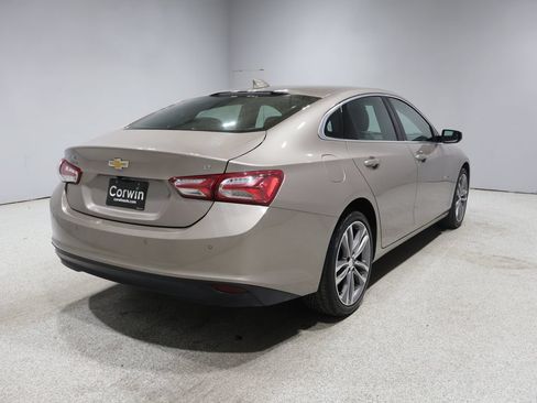 Used 2024 Chevrolet Malibu LT FWD image 2