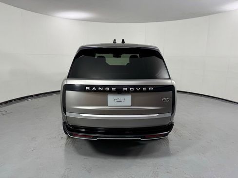 Used 2023 Land Rover Range Rover Autobiography AWD/4WD image 6