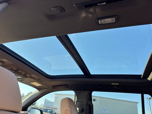 Used 2022 Cadillac Escalade Sport image 4