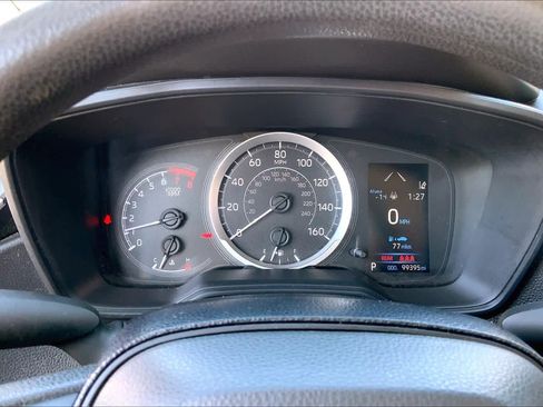 Used 2021 Toyota Corolla LE image 26