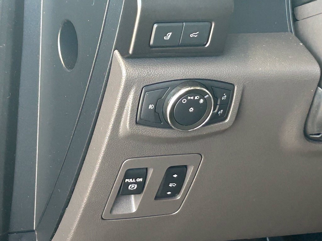 Used 2021 Ford Expedition Limited RWD image 36
