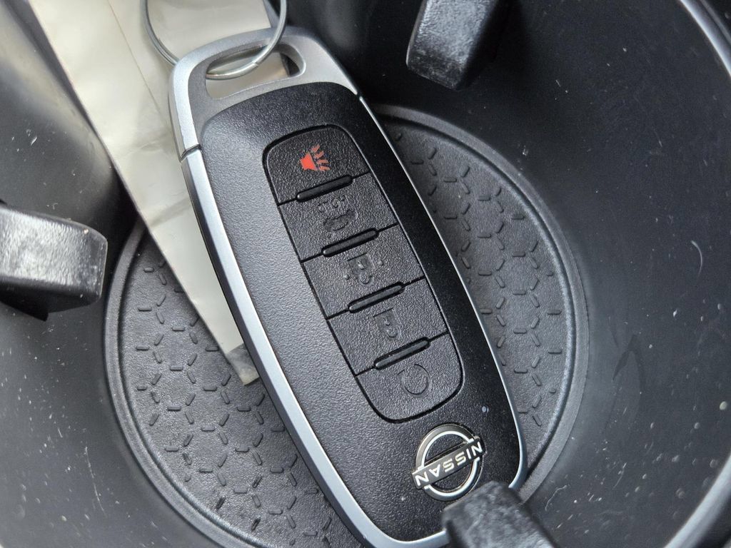 Used 2023 Nissan Rogue SL w/ SL Premium Package FWD image 33