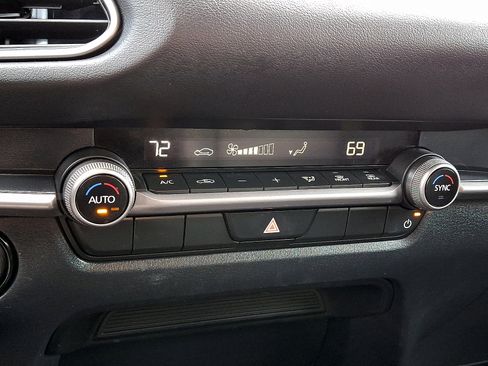 Certified 2024 MAZDA CX-30 AWD 2.5 S w/ Select Sport Pkg image 16