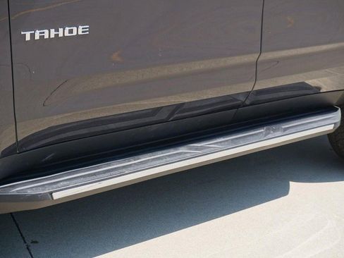 Used 2023 Chevrolet Tahoe Premier AWD/4WD image 13