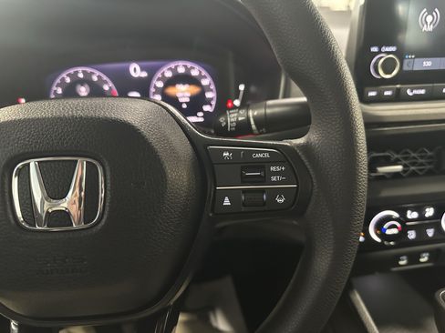 Used 2023 Honda Accord EX image 11